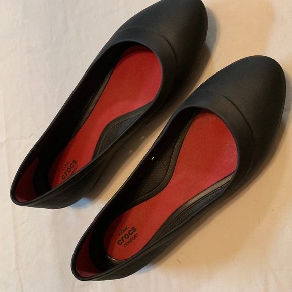 black dress crocs